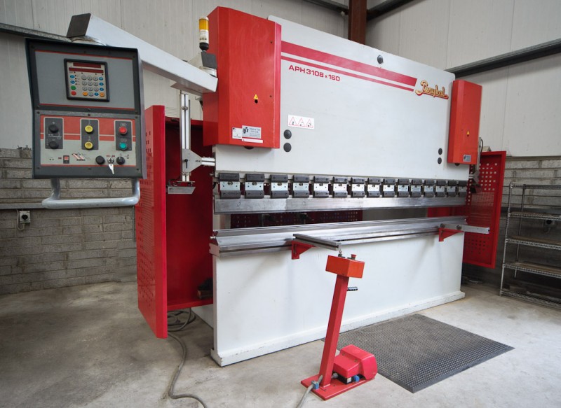 Homepage-Irish_Stainless_Steel_ 02